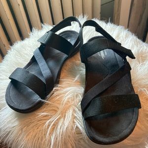 Merrill air cushion sandals